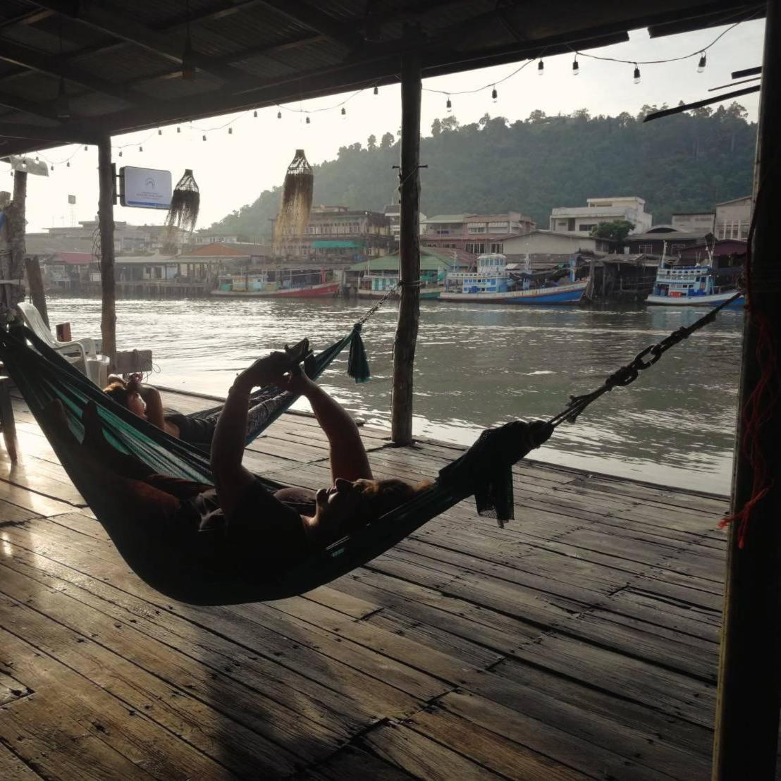 Rub Lom Chom Klong Homestay Chumphon Exterior foto