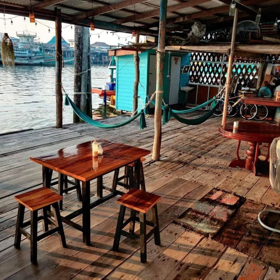 Rub Lom Chom Klong Homestay Chumphon Exterior foto